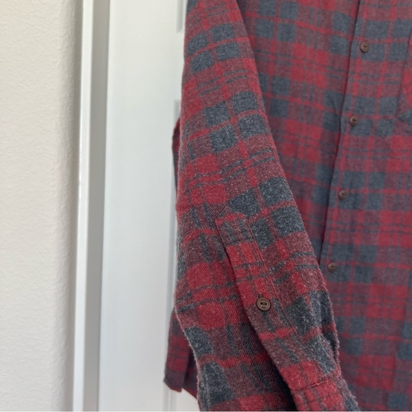 Men’s Weatherproof plaid button up - Picture 2 of 11